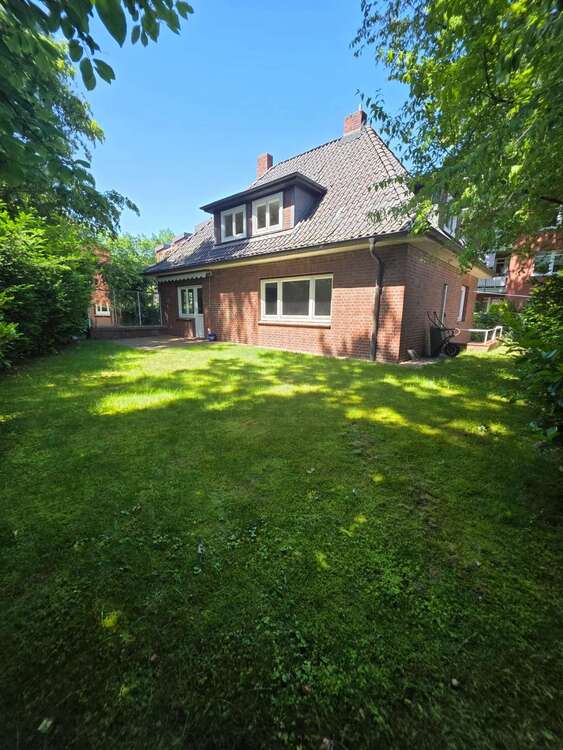 Thumbnail-Haus zum Mieten in Hamburg 1.116,00 € 124 m²