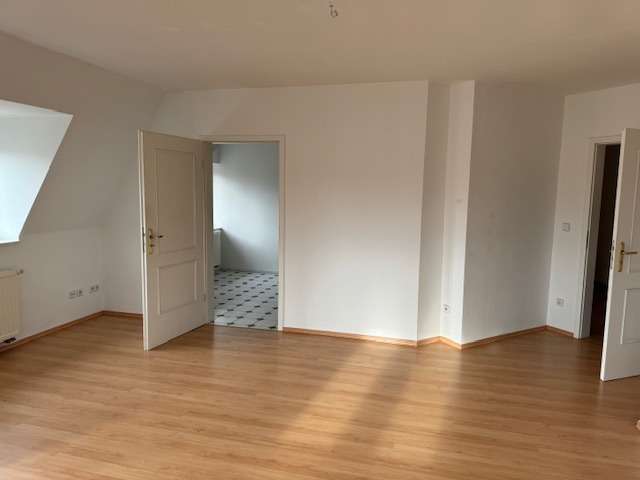 Thumbnail-Wohnung zum Mieten in Zwickau 400,00 € 80.1 m²
