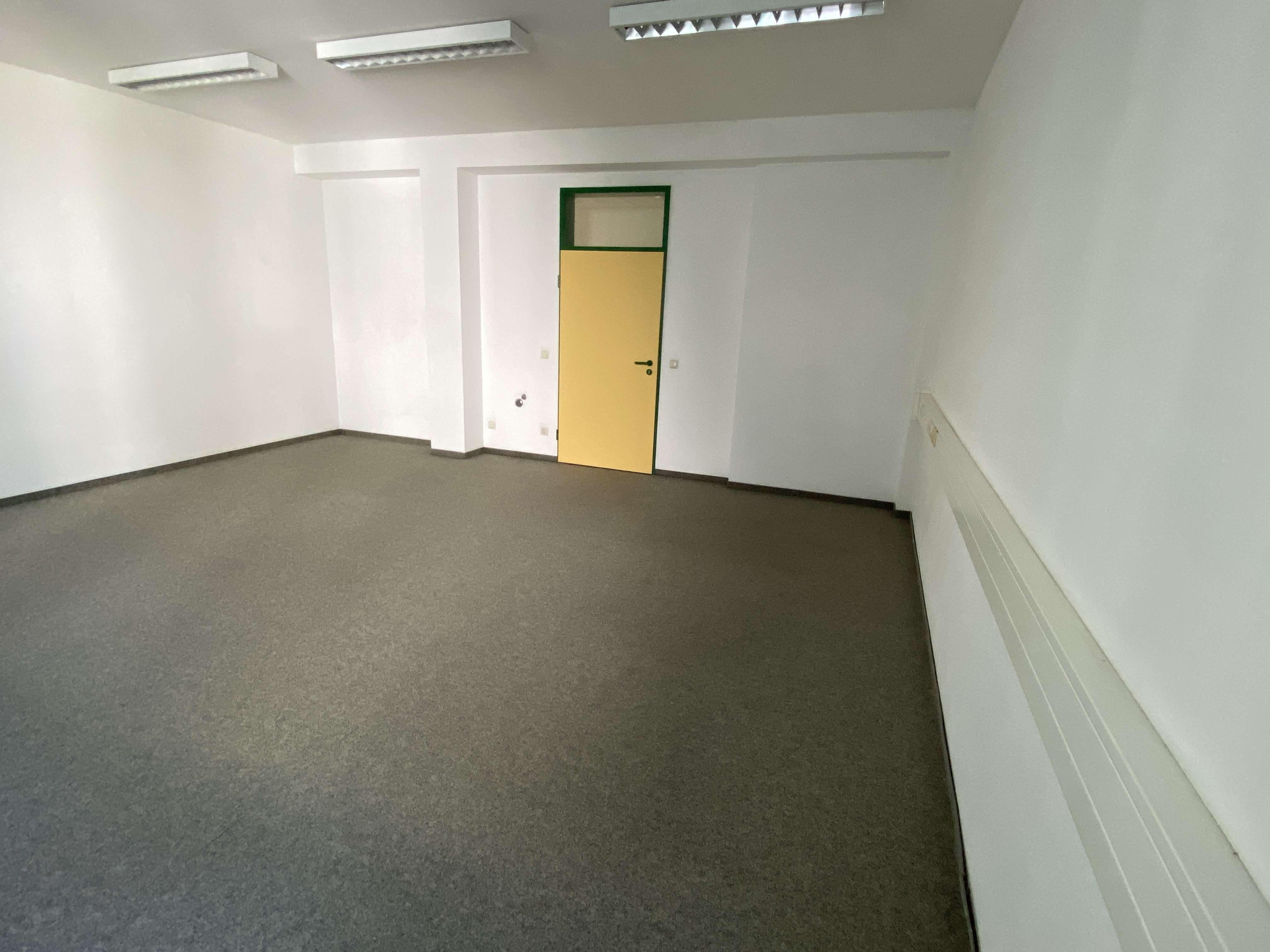 Thumbnail-Büro in Freilassing 261,54 € 30.77 m²