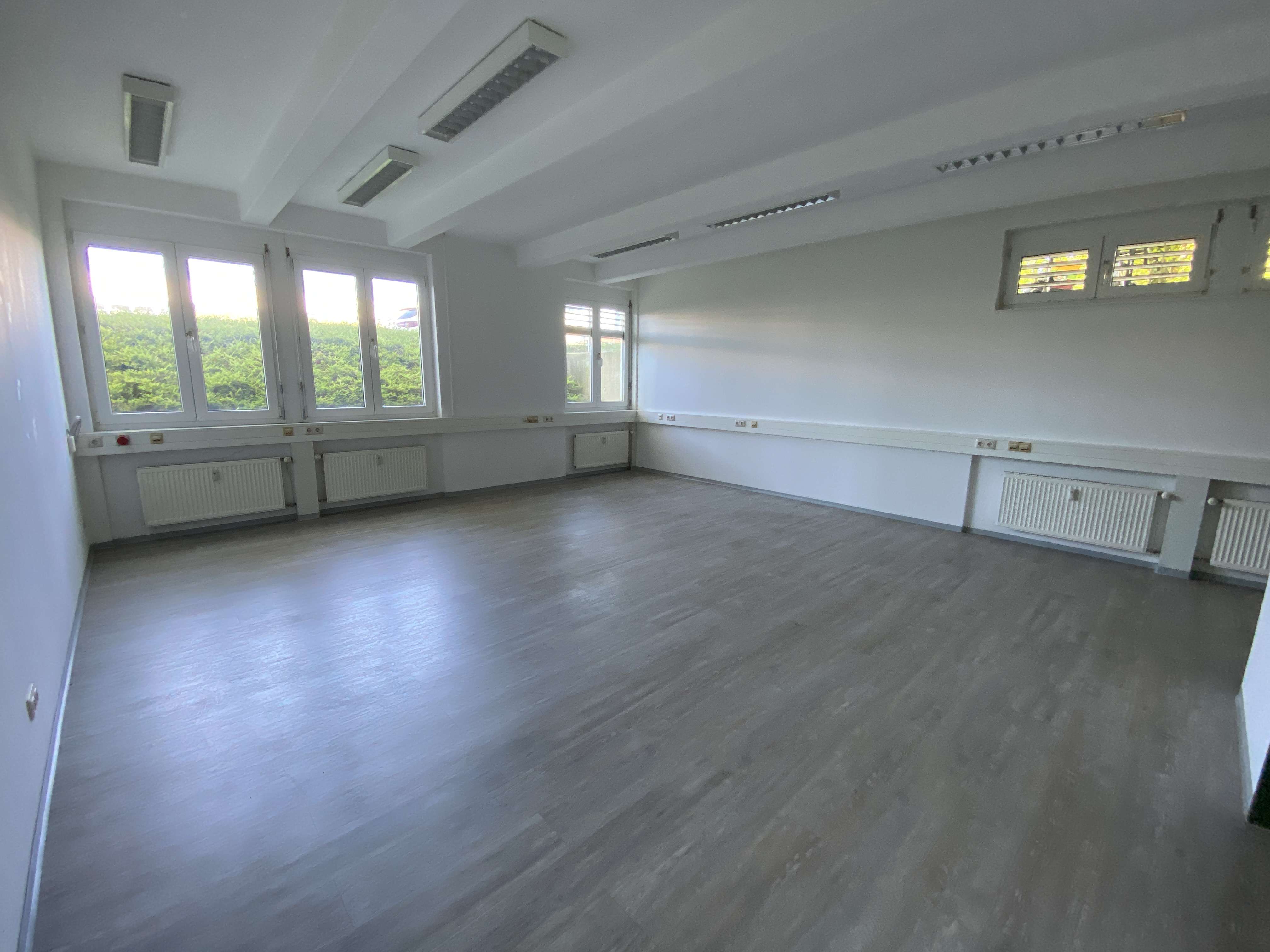 Thumbnail-Büro in Freilassing 1.336,45 € 157.23 m²