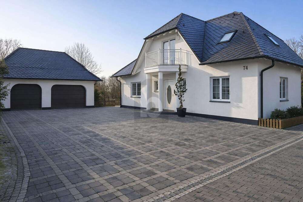 Thumbnail-Haus zum Kaufen in Hennigsdorf 1.250.000,00 € 244 m²