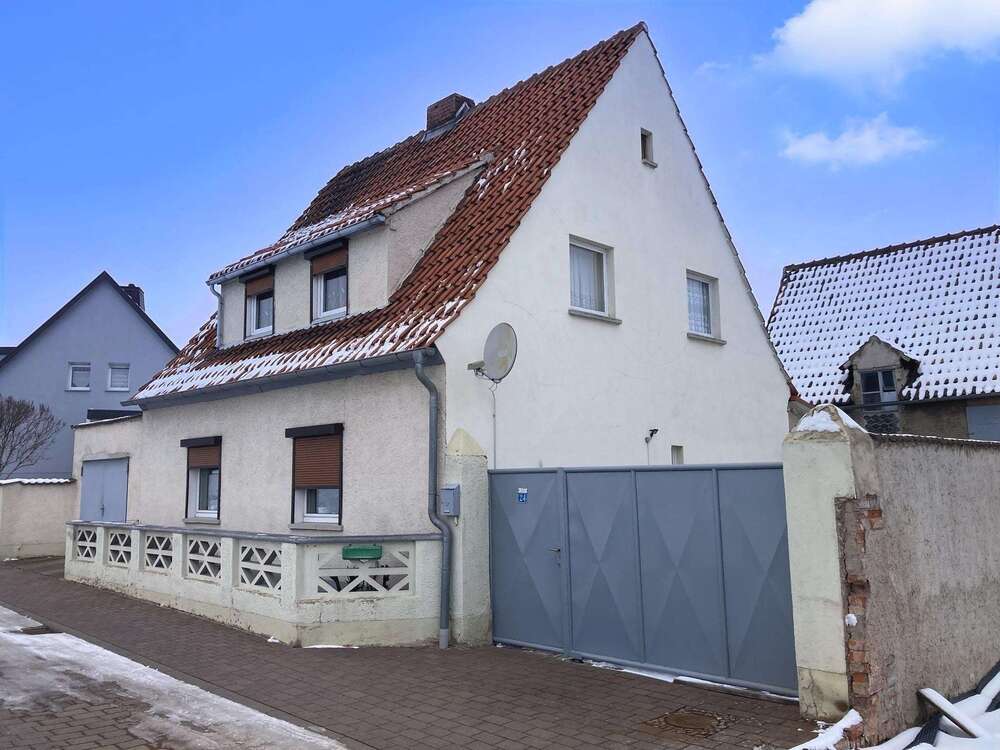 Thumbnail-Haus zum Kaufen in Reinsdorf 85.000,00 € 120 m²