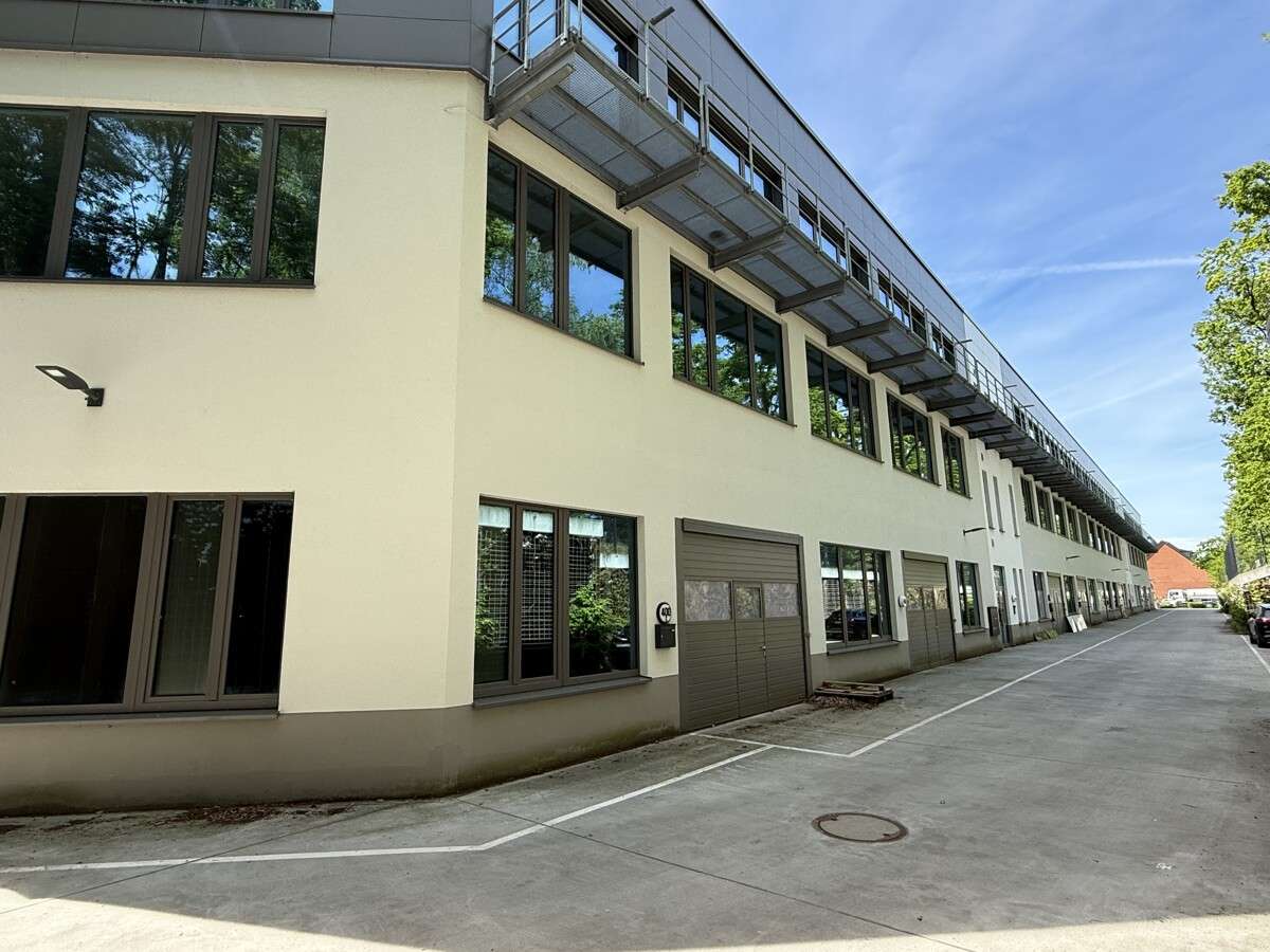 Thumbnail-Halle in Hamburg 1.525,36 € 165.8 m²