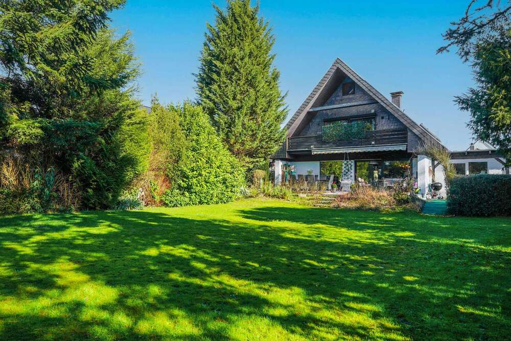 Thumbnail-Haus zum Kaufen in Düsseldorf 1.355.000,00 € 186 m²