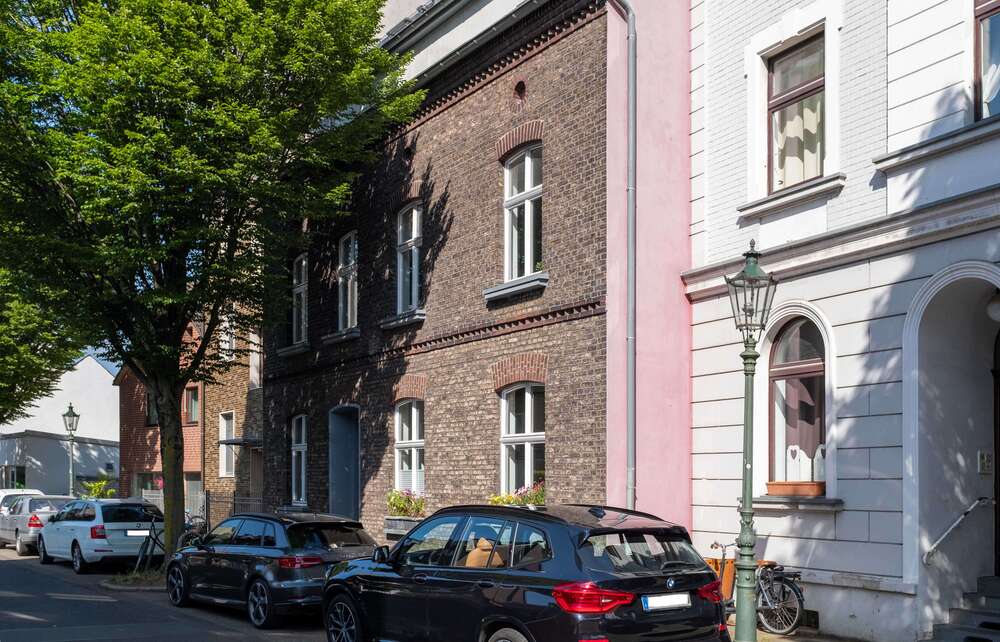Thumbnail-Wohnung zum Kaufen in Düsseldorf-Oberkassel 754.900,00 € 93 m²