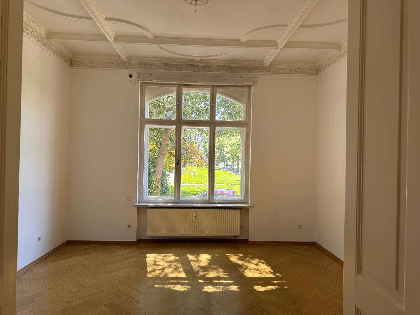 Thumbnail-Wohnung zum Mieten in Zwickau 900,00 € 174.25 m²