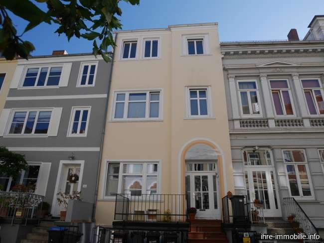 Thumbnail-Haus zum Kaufen in Bremen Östliche Vorstadt 599.000,00 € 180 m²