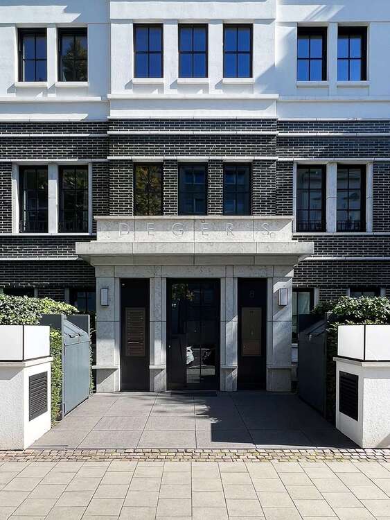 Thumbnail-Wohnung zum Kaufen in Düsseldorf 1.620.000,00 € 157 m²