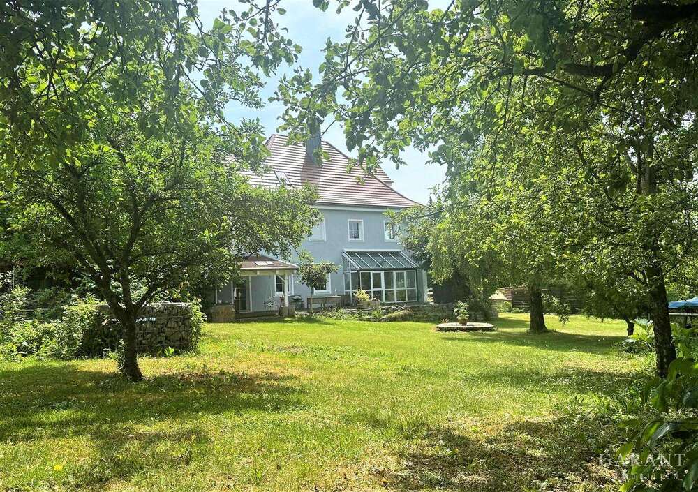 Thumbnail-Haus zum Kaufen in Landau an der Isar 845.000,00 € 277 m²