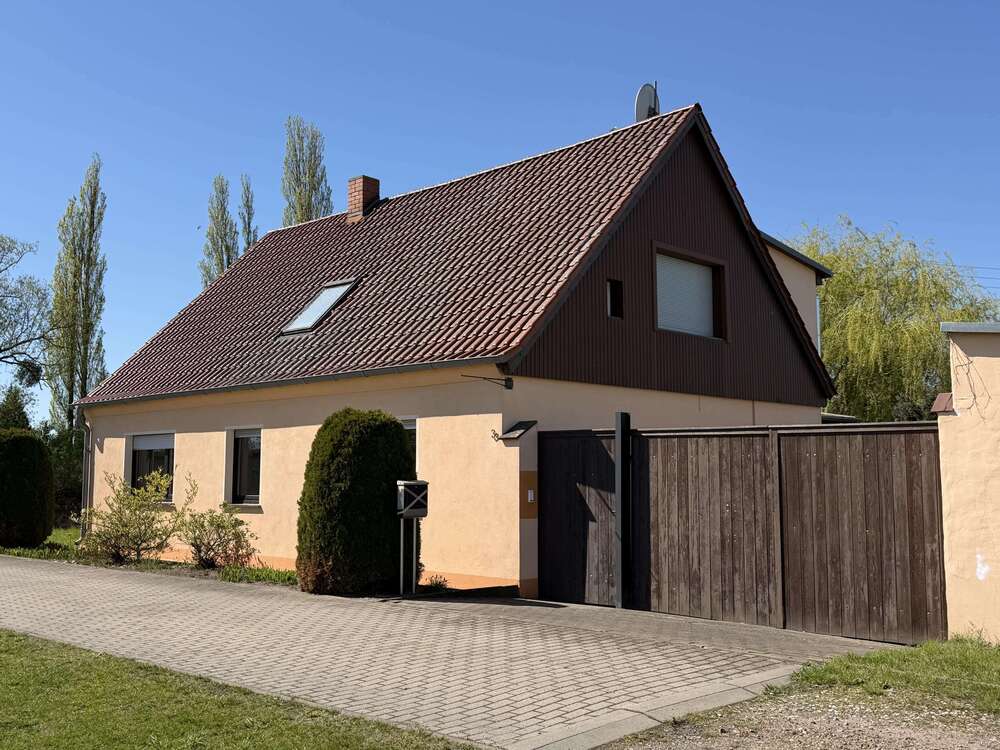 Thumbnail-Haus zum Kaufen in Güterglück 125.000,00 € 140 m²