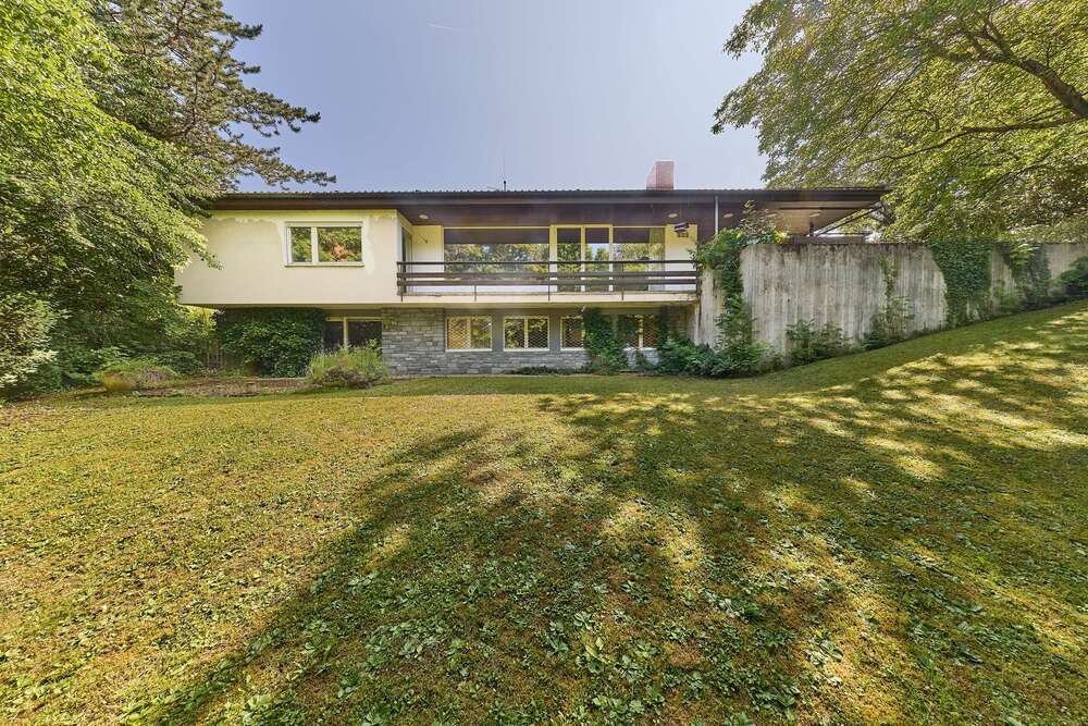 Thumbnail-Haus zum Kaufen in Reutlingen 1.170.000,00 € 337 m²