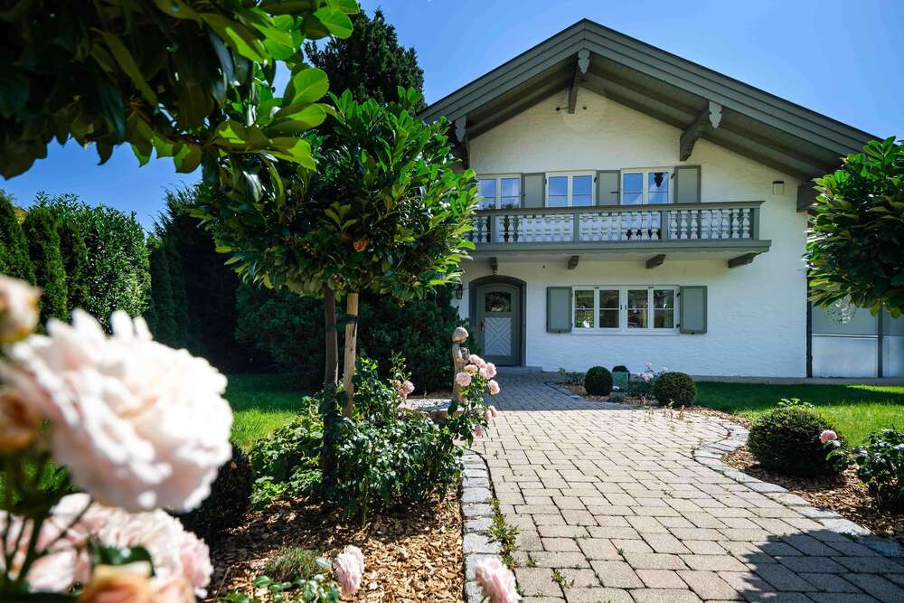 Thumbnail-Haus zum Kaufen in Bad Wiessee 3.350.000,00 € 193 m²