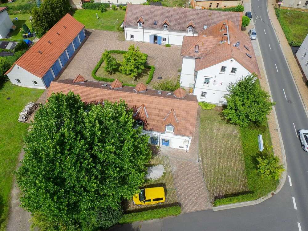 Thumbnail-Haus zum Kaufen in Neukieritzsch - Großzössen 1.200.000,00 € 780 m²