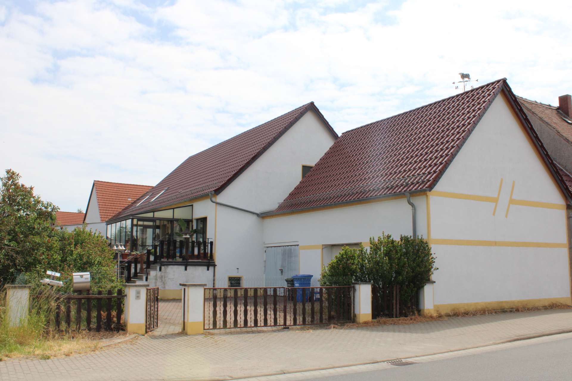 Thumbnail-Haus zum Kaufen in Klitzschen 150.000,00 € 164 m²