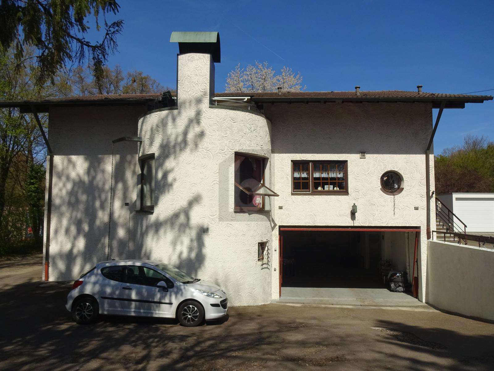 Thumbnail-Haus zum Kaufen in Kirchheim unter Teck 890.000,00 € 385 m²