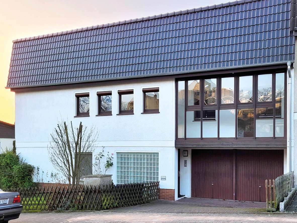 Thumbnail-Haus zum Kaufen in Hameln 330.000,00 € 279 m²