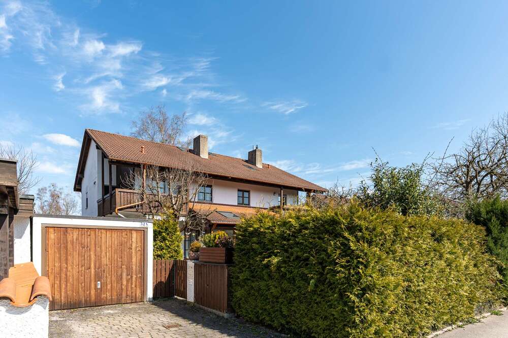 Thumbnail-Haus zum Kaufen in München 999.000,00 € 178 m²