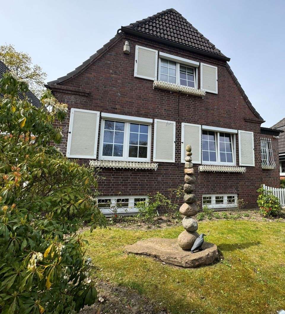 Thumbnail-Haus zum Kaufen in Norderstedt 688.000,00 € 208 m²