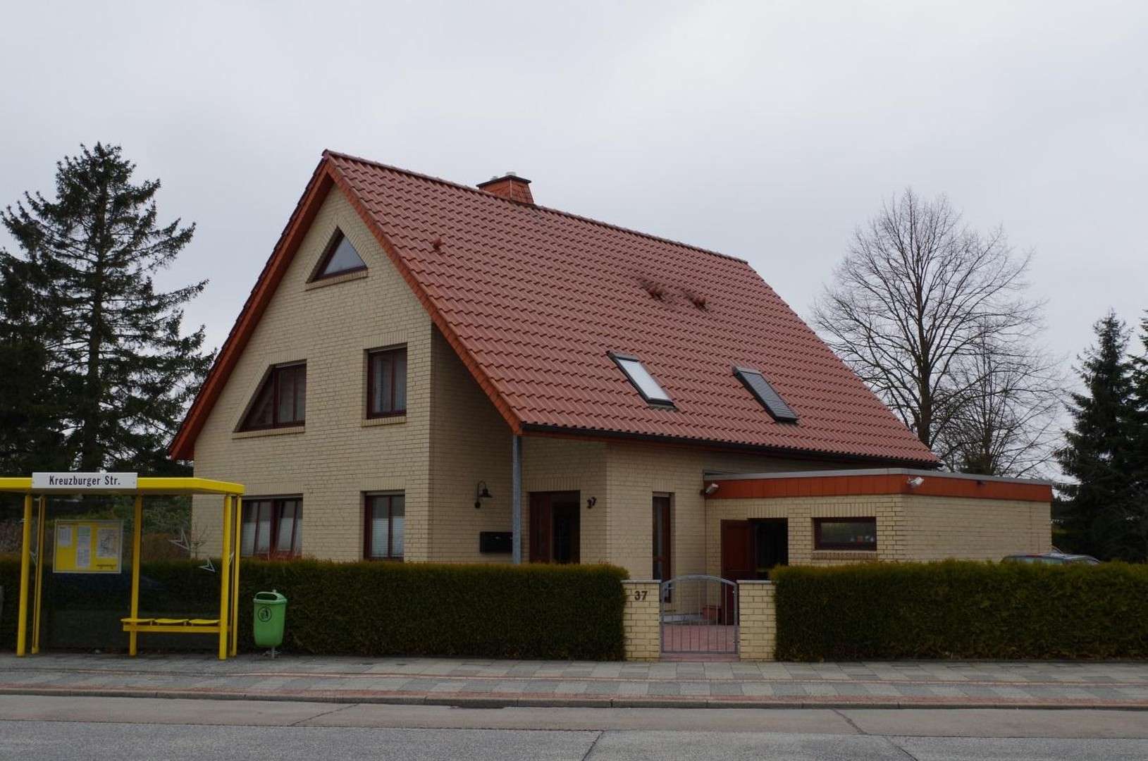 Thumbnail-Wohnung zum Mieten in Bremerhaven 1.100,00 € 135 m²