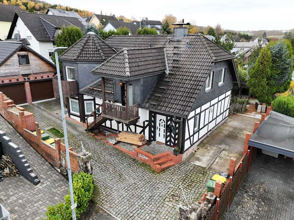 Thumbnail-Haus zum Kaufen in Herscheid 449.000,00 € 230 m²