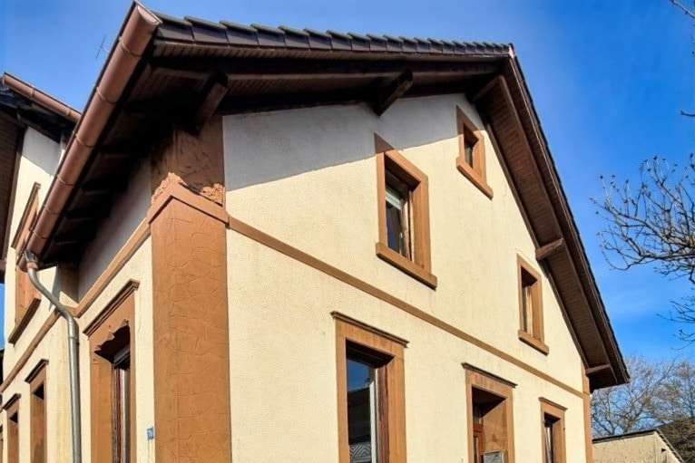 Thumbnail-Haus zum Kaufen in Homburg 285.000,00 € 180 m²