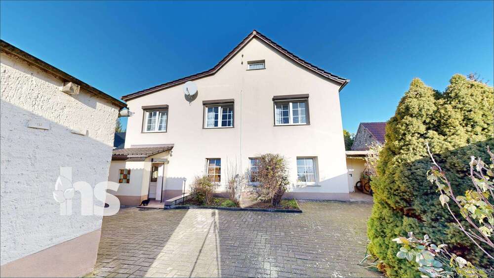 Thumbnail-Haus zum Kaufen in Wettin-Löbejün 98.000,00 € 176 m²