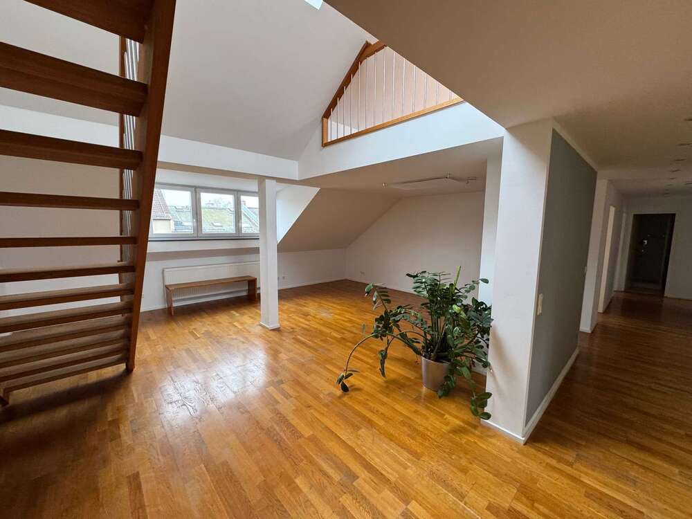 Thumbnail-Wohnung zum Mieten in Frankfurt 2.800,00 € 138 m²