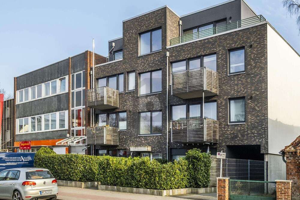 Thumbnail-Haus zum Kaufen in Hamburg Schnelsen 946.000,00 € 192 m²