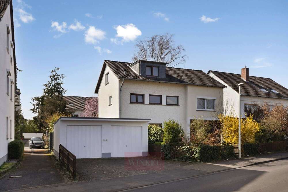 Thumbnail-Haus zum Mieten in Bonn 2.750,00 € 222 m²