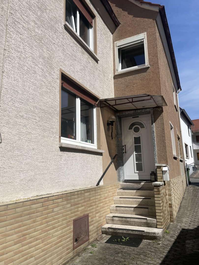 Thumbnail-Haus zum Kaufen in Buseck 309.000,00 € 280 m²