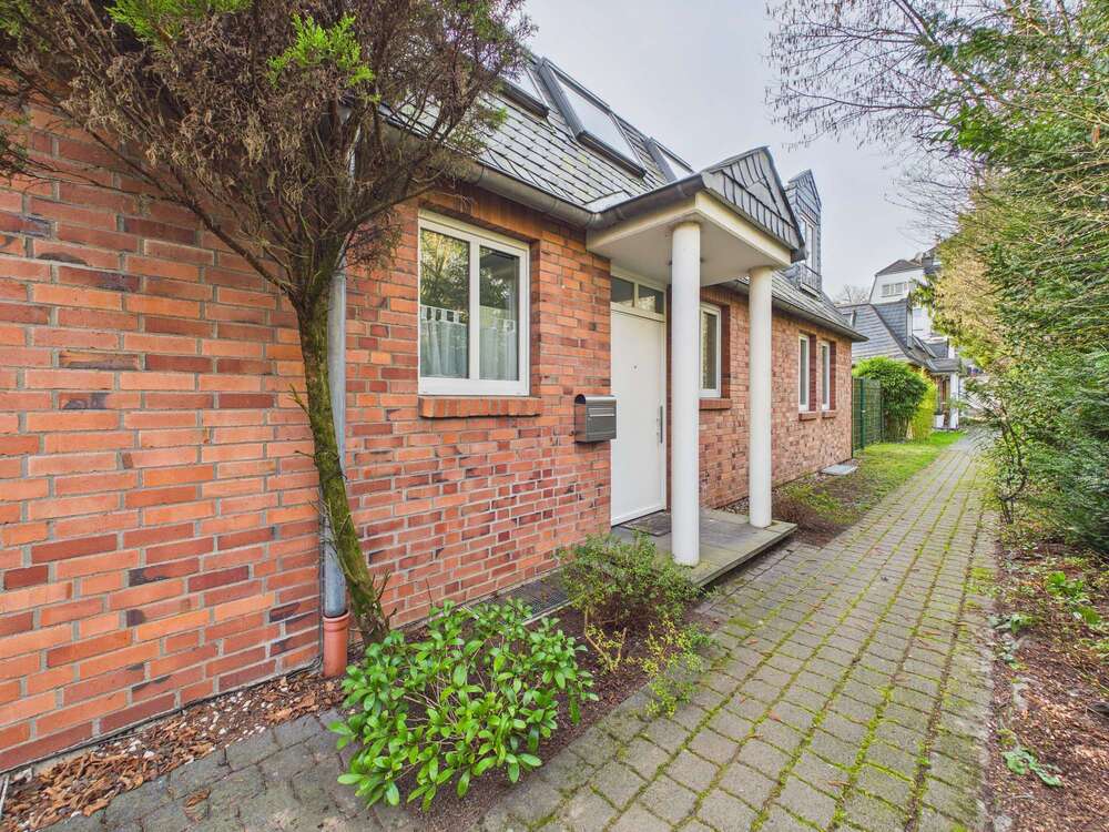 Thumbnail-Haus zum Kaufen in Köln 1.050.000,00 € 181 m²