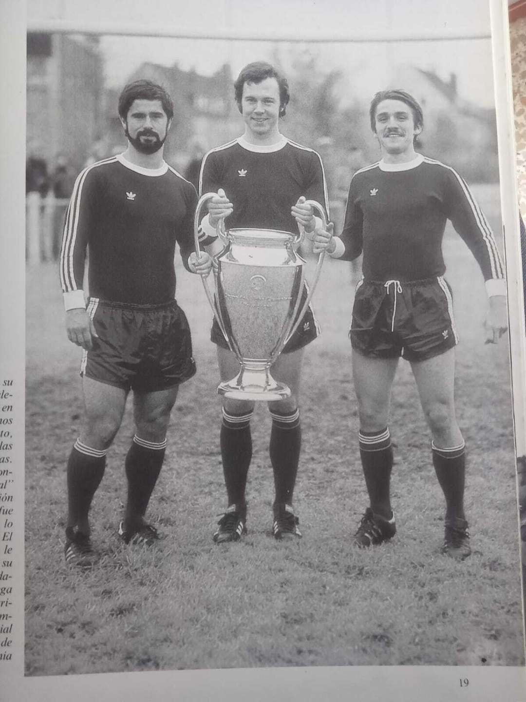 Thumbnail-Haus zum Kaufen in Vogtareuth 1.498.000,00 € 320 m²