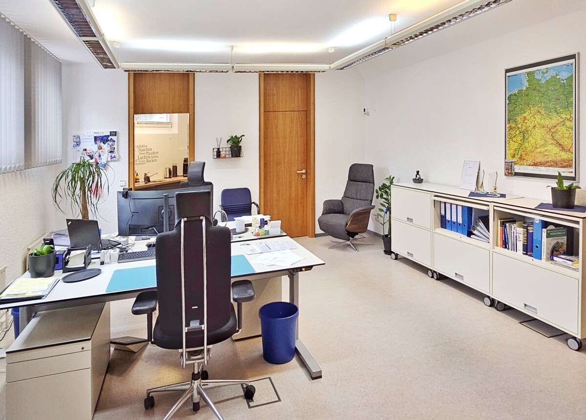 Thumbnail-Büro in Sachsenheim 1.350,00 € 134 m²