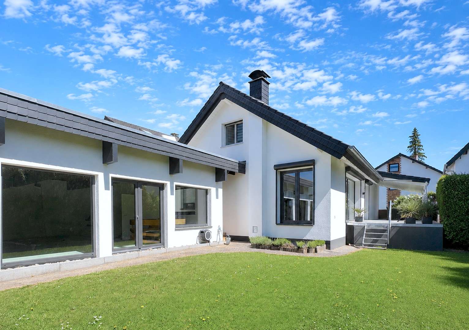 Thumbnail-Haus zum Kaufen in REINHEIM 739.000,00 € 260 m²