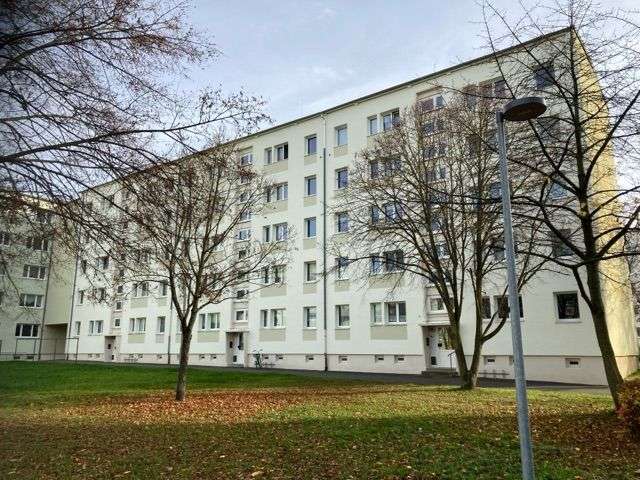 Thumbnail-Wohnung zum Mieten in Hermsdorf 340,00 € 60.05 m²