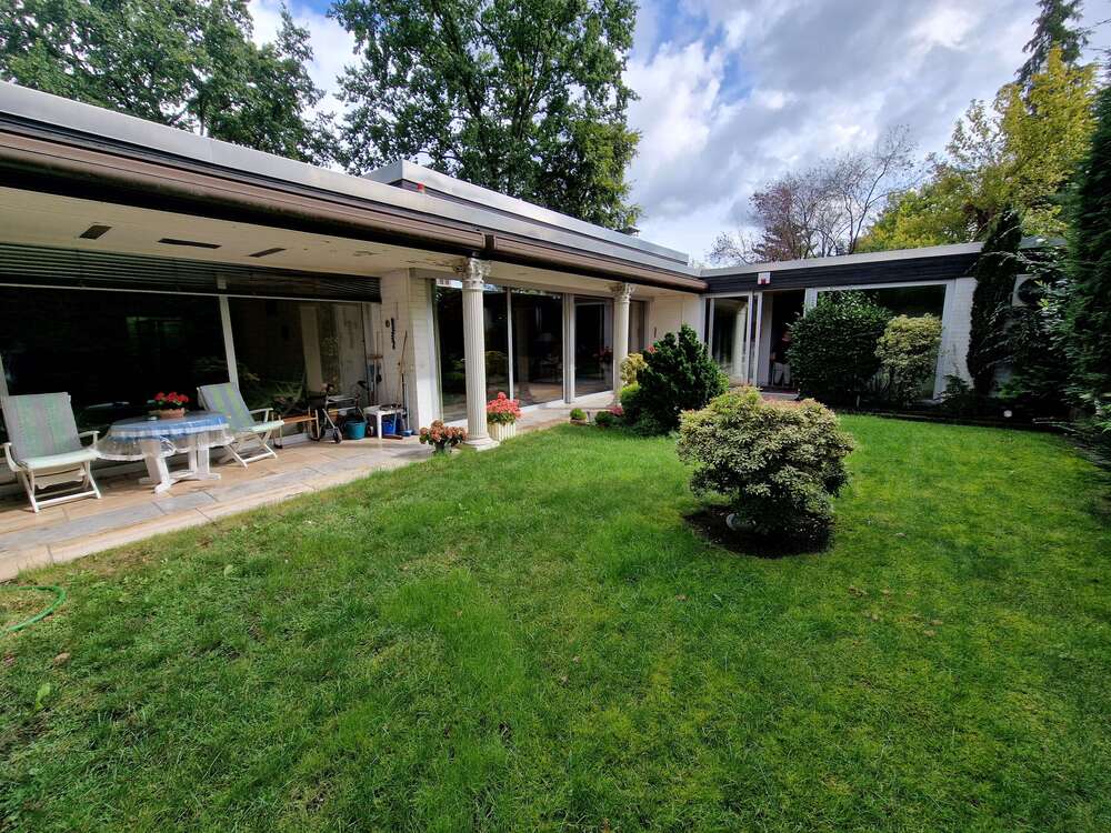 Thumbnail-Haus zum Kaufen in Neu-Isenburg 995.000,00 € 300 m²