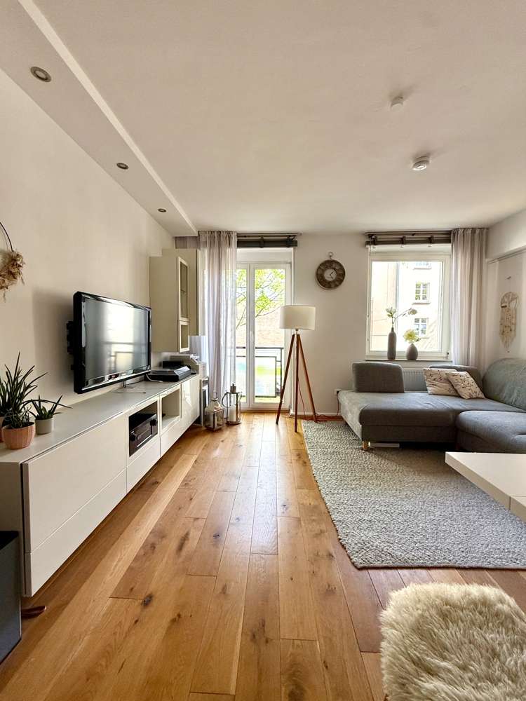 Thumbnail-Wohnung zum Kaufen in Düsseldorf 399.000,00 € 77 m²