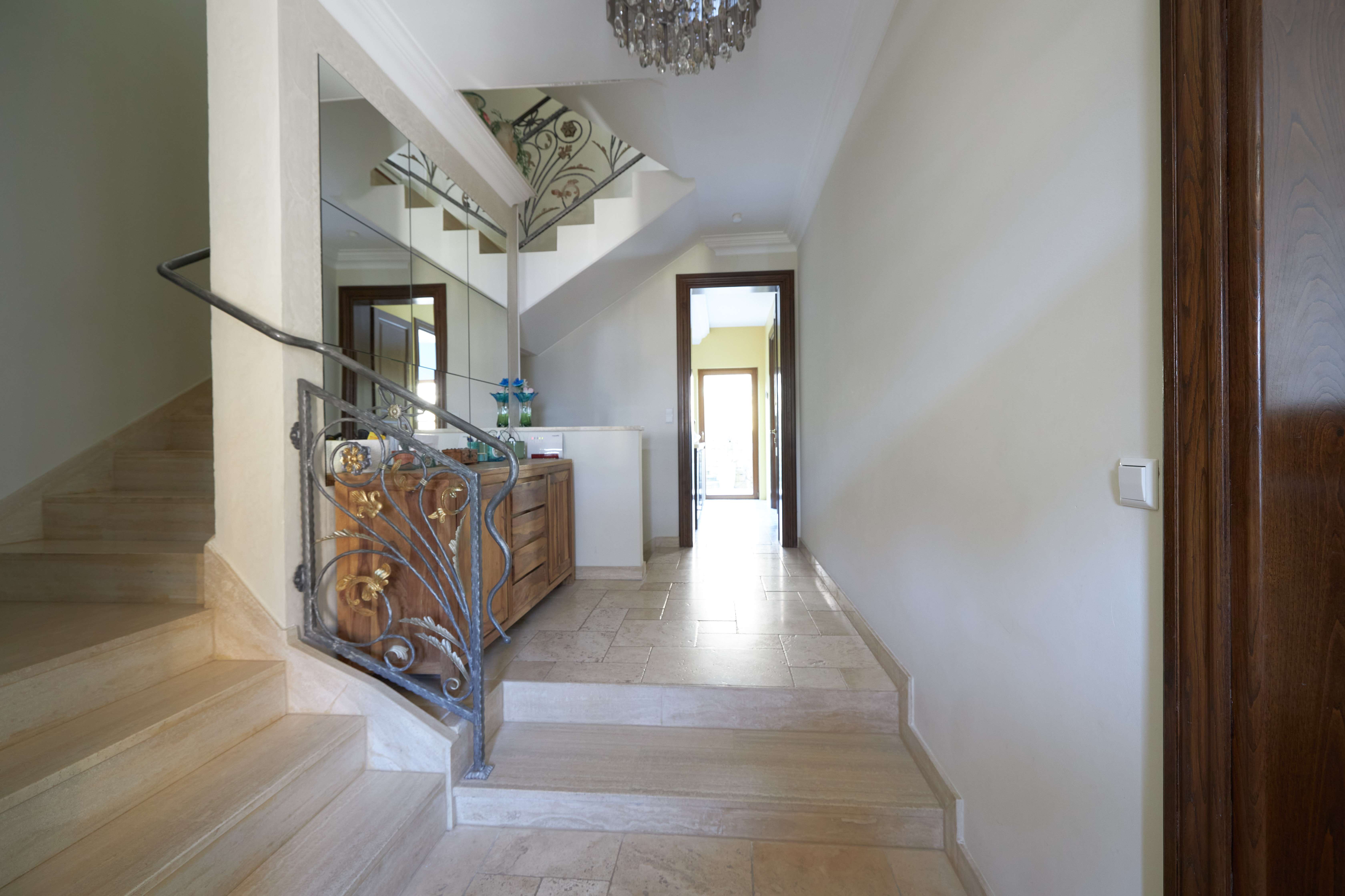 Thumbnail-Haus zum Mieten in Berlin 6.400,00 € 291 m²