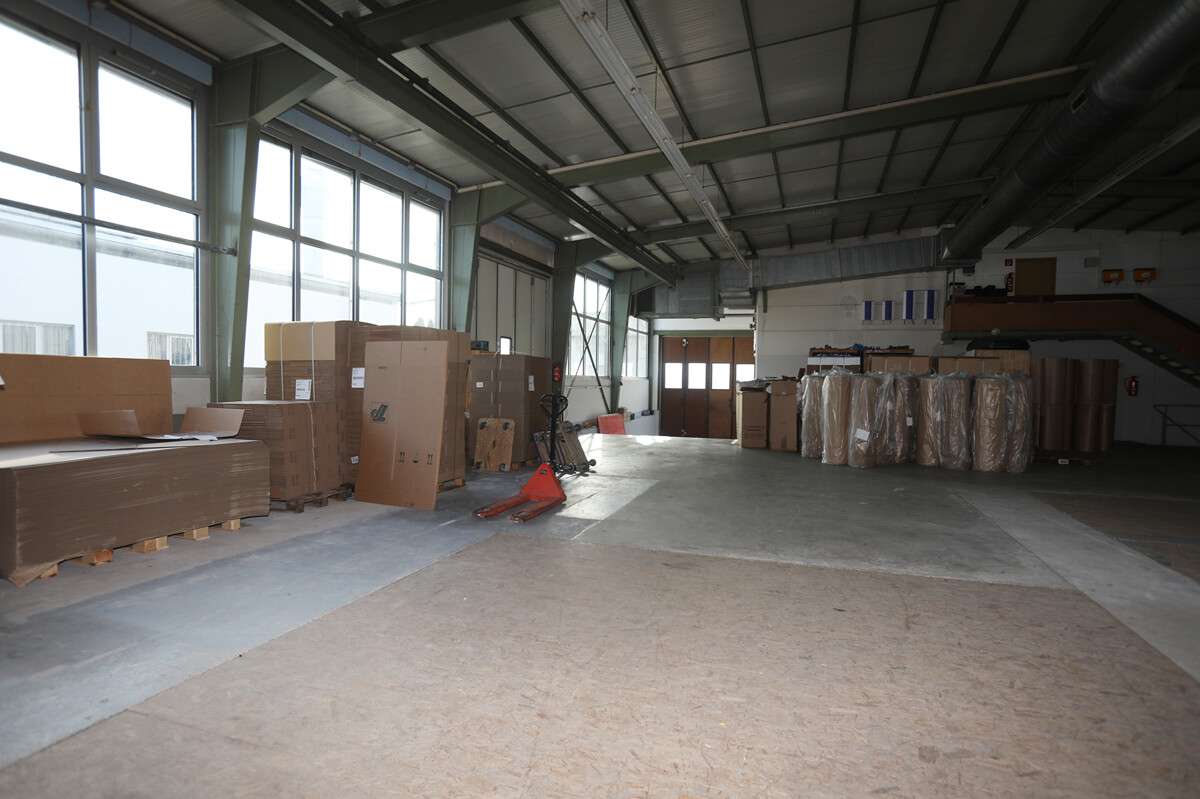 Thumbnail-Halle in Bönnigheim 2.200,00 € 400 m²