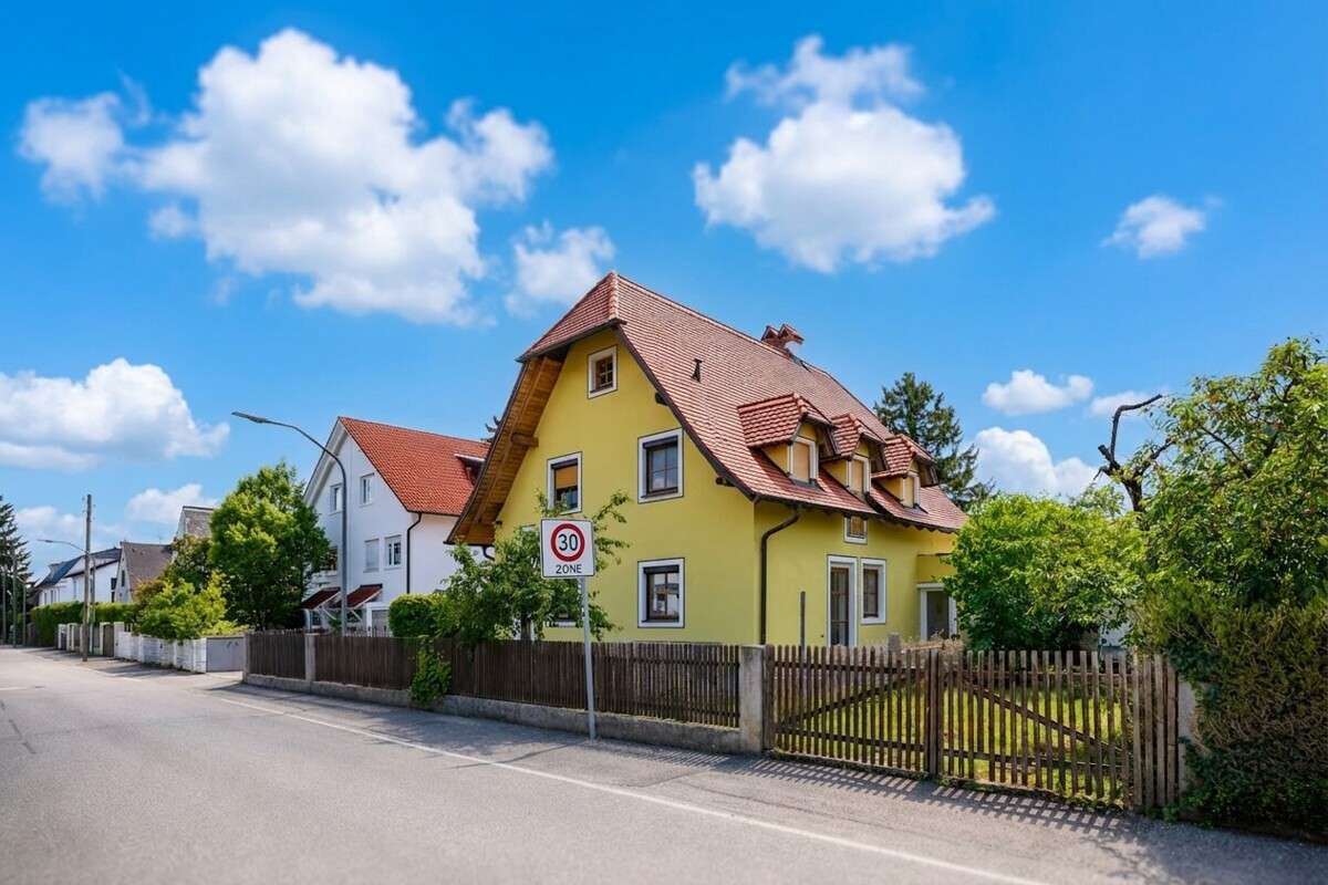 Thumbnail-Haus zum Kaufen in München Allach 1.650.000,00 € 200 m²