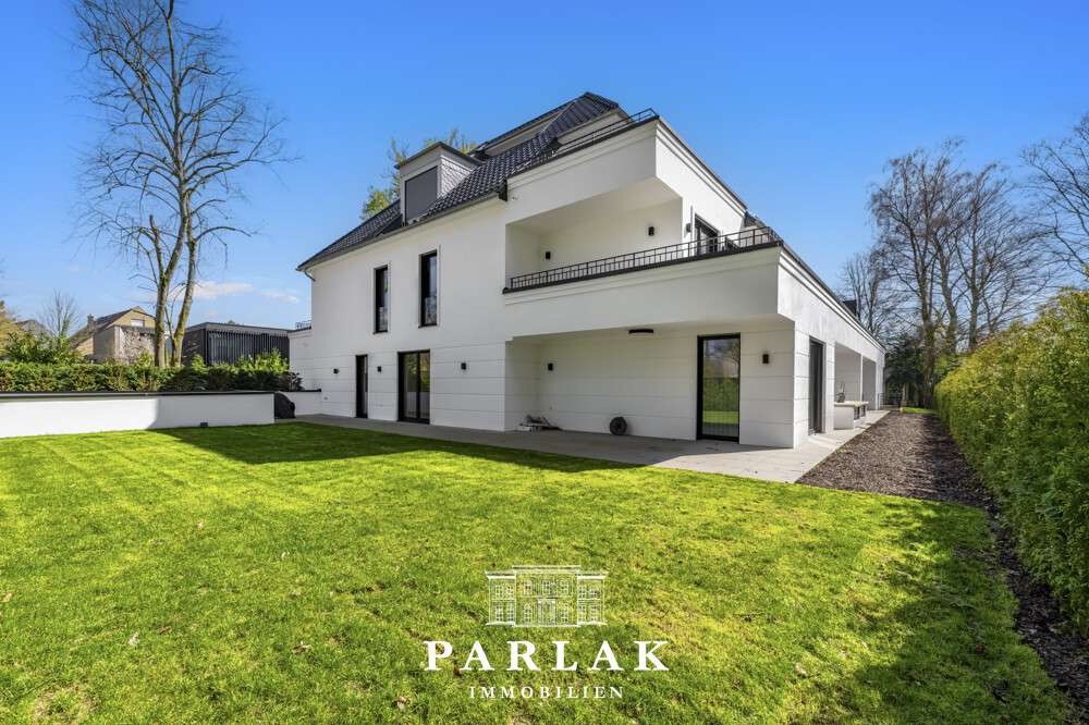 Thumbnail-Wohnung zum Kaufen in Düsseldorf 3.100.000,00 € 329 m²