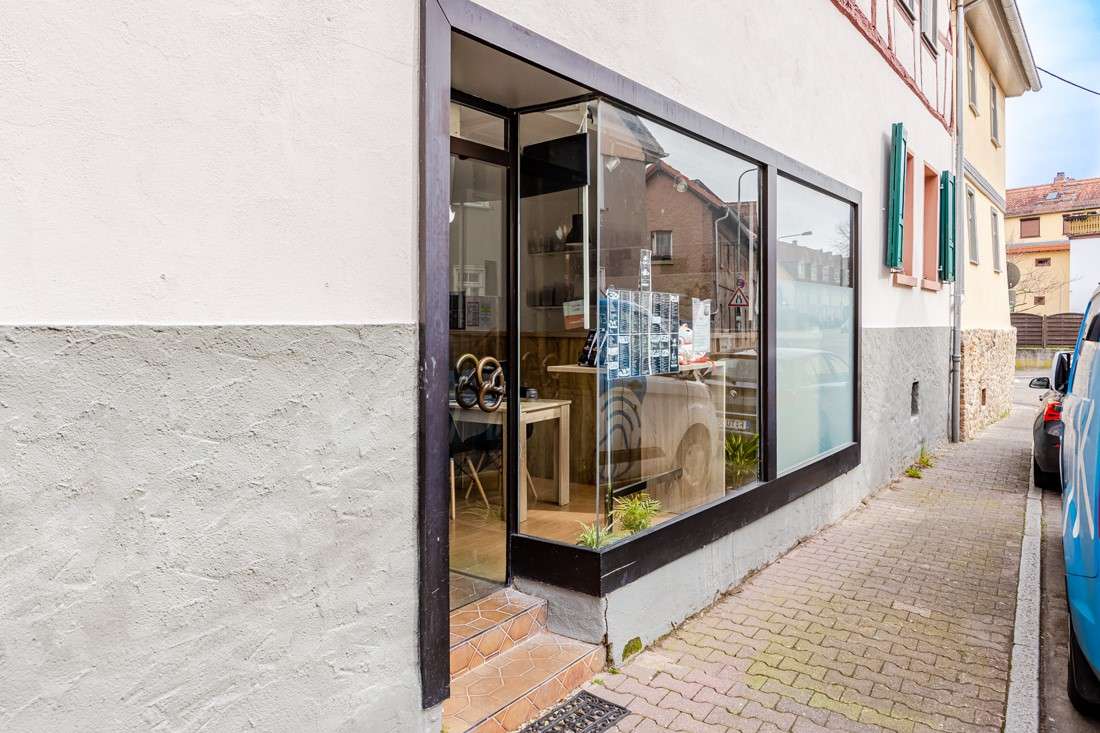 Thumbnail-Einzelhandel in Frankfurt 850,00 € 30 m²