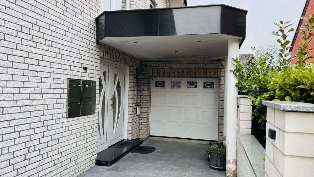 Thumbnail-Haus zum Mieten in Köln 3.150,00 € 266 m²