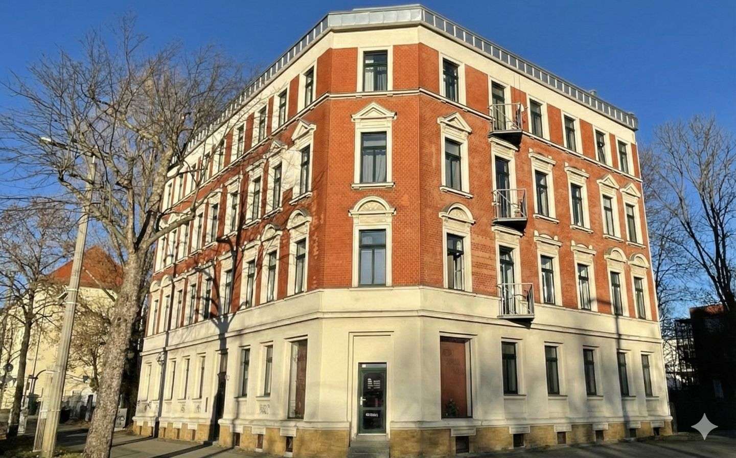 Thumbnail-Wohnung zum Kaufen in Leipzig 210.000,00 € 131 m²