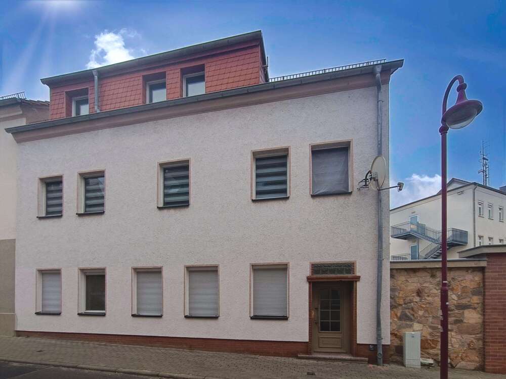 Thumbnail-Haus zum Kaufen in Borna 220.000,00 € 185 m²