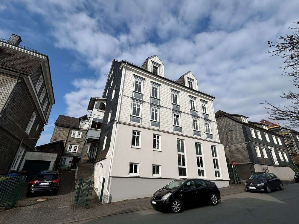 Thumbnail-Wohnung zum Mieten in Bad Berleburg 990,00 € 143.22 m²