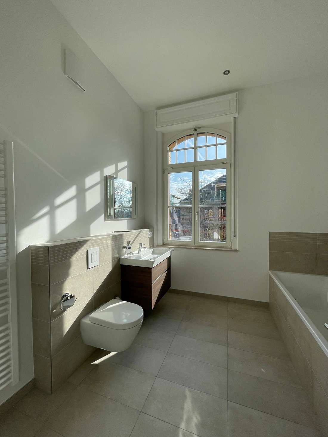 Thumbnail-Wohnung zum Mieten in Leipzig 2.680,70 € 243.7 m²