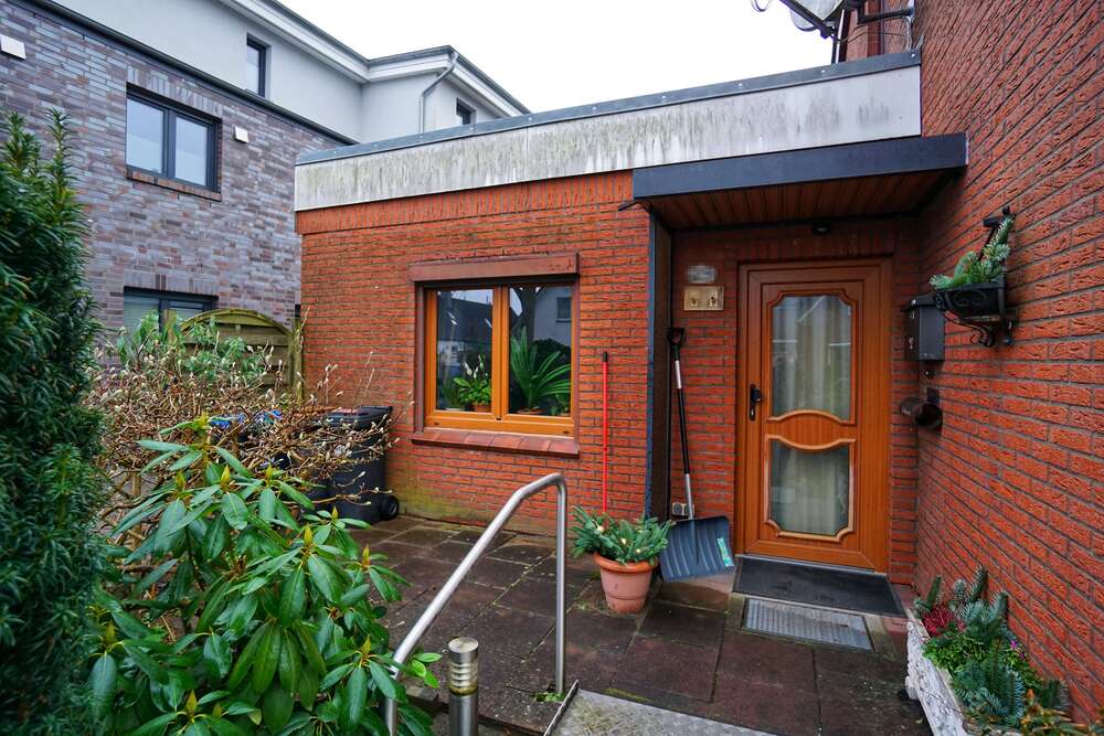 Thumbnail-Wohnung zum Kaufen in Bad Schwartau 120.000,00 € 65 m²