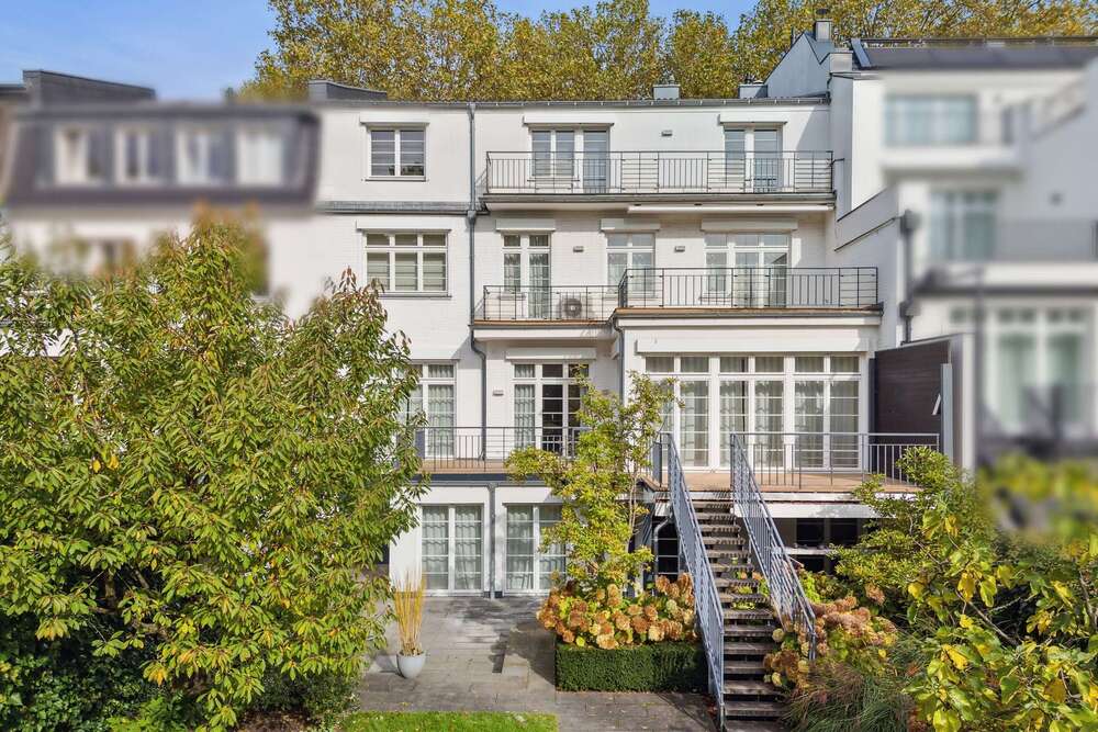 Thumbnail-Haus zum Kaufen in Düsseldorf - Oberkassel 8.500.000,00 € 530 m²