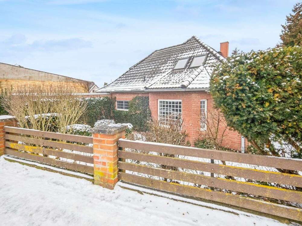 Thumbnail-Haus zum Kaufen in Pinnow 250.000,00 € 170 m²